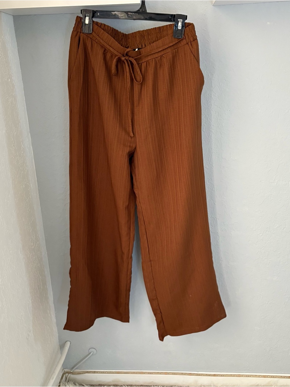 Women's Wide-Leg Drawstring Pants in Rust Brown